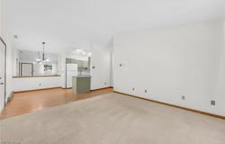 35244 Greenwich Avenue unit: 35244, North Ridgeville, OH 44039