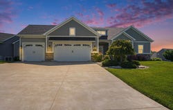 11438 Ivy Grove West Drive, Grand Rapids, MI 49534