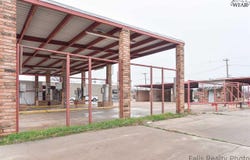 124 E 3RD STREET, Burkburnett, TX 76354