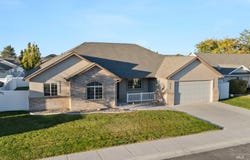 2749 Longbow Dr, Twin Falls, ID 83301