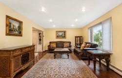 5 Cathy Lane, Great Neck, NY 11024