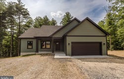 50 MAYAPPLE COURT, HEDGESVILLE, WV 25427
