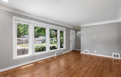 4823 Ridgebury Boulevard, Lyndhurst, OH 44124