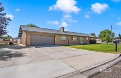 124 Sears Dr, Ontario, OR 97914