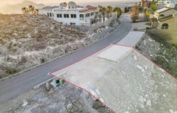 16 LONE CREST Drive, El Paso, TX 79902