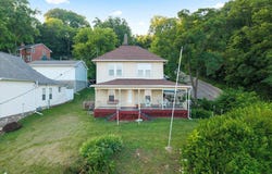 701 West Mississippi Drive, Muscatine, IA 52761