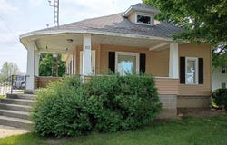 112 N Yale Street, Mentone, IN 46539