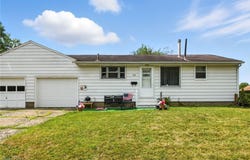 512 Harrison Street, Louisville, OH 44641