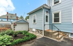 10 Elm Ct, Andover, MA 01810