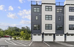2013 HYVIEW TERRACE, FORT WASHINGTON, PA 19034