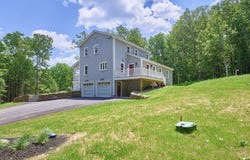 128 Old Southbridge Rd, Dudley, MA 01571