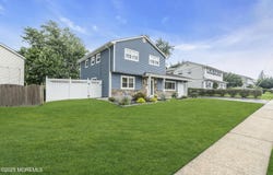 3 Briscoe Terrace, Hazlet, NJ 07730