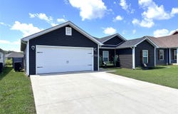 7202 Centerstone Drive, Bowling Green, KY 42101