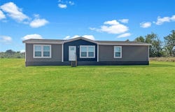 12327 N 1890 Road, Sayre, OK 73662