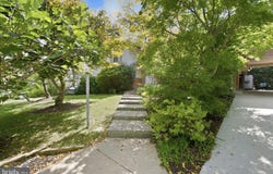 11902 ENID Drive, ROCKVILLE, MD 20854