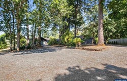 36824 Edgemont Dr, Lebanon, OR 97355