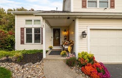 18 Dolman Dr, Rochester, NY 14624