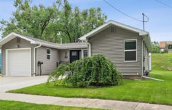 705 S 3rd Street, Knoxville, IA 50138