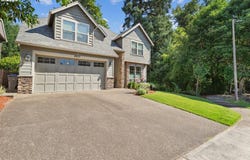 8801 SW SCHECKLA DR, Portland, OR 97224