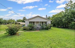 104 S College Street, Itasca, TX 76055