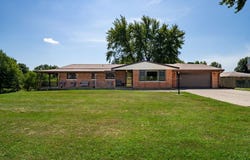 25857 Toboggan Avenue, Hopedale, IL 61747