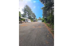 1601 RHODODENDRON DR, Florence, OR 97439