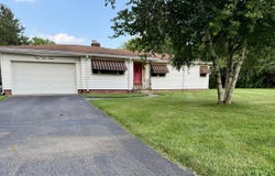3412 Hedgely Road, Springfield, OH 45506
