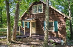227 LAKEVIEW DRIVE, CROSS JUNCTION, VA 22625