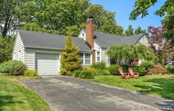 2151 Tenway Drive SE, East Grand Rapids, MI 49506