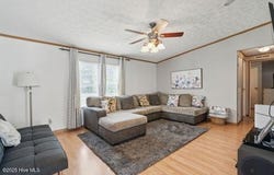 508 Chicken Neck Road, Teachey, NC 28464