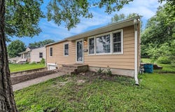 507 E Meadow Lane, St Joseph, MO 64501