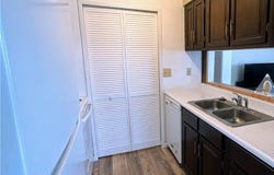 2531 Royal County Down unit: A, Uniontown, OH 44685