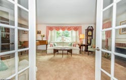 38 Longview Dr, Hanover Twp., NJ 07981-2025