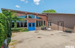 200 W ILLINOIS Street, New Berlin, IL 62670