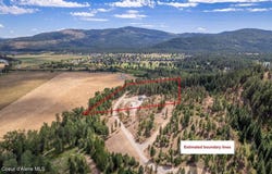 192 Healing Dr, Blanchard, ID 83804