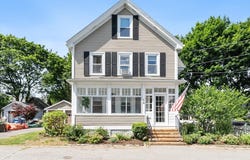 19 Franklin St, Wakefield, MA 01880