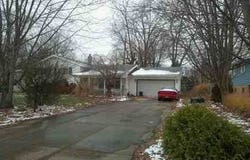 6210 Meadowbrook Dr, Mentor, OH 44060