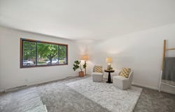 611 Dundee Ln, Hartland, WI 53029