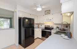 395 Lexington Ct, Pewaukee, WI 53072