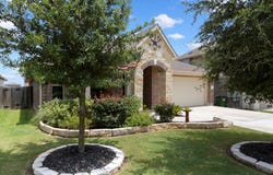521 Kirkhill ST, Hutto, TX 78634