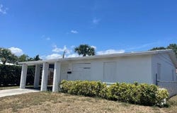 1104 W 24th St, Riviera Beach, FL 33404
