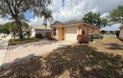 11781 SW 7th St, Pembroke Pines, FL 33025