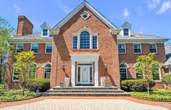 10113 N Vintage Ct, Mequon, WI 53092