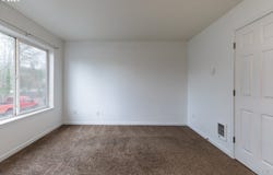 744 OREGON St, StHelens, OR 97051