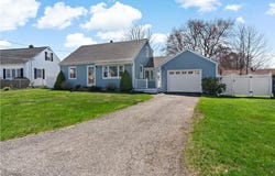 5 St Theresa Avenue, Bristol, RI 02809