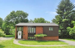 473 Temona Dr, Pleasant Hills, PA 15236