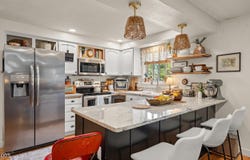 667 Rose Valley Court, Central Point, OR 97502