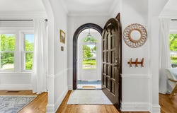 1325 E Walnut Avenue, Des Plaines, IL 60016