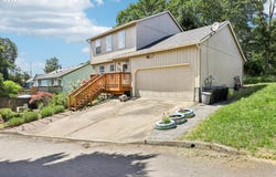 284 N 17TH ST, St. Helens, OR 97051