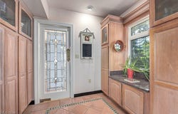 16936 Lake Avenue, Lakewood, OH 44107